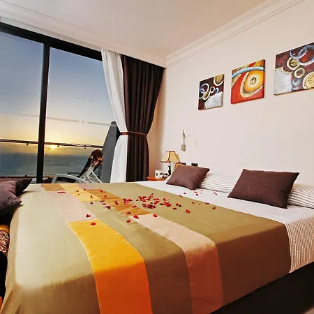 Ξενοδοχείο με διαμερίσματα Royal Sun 4*
